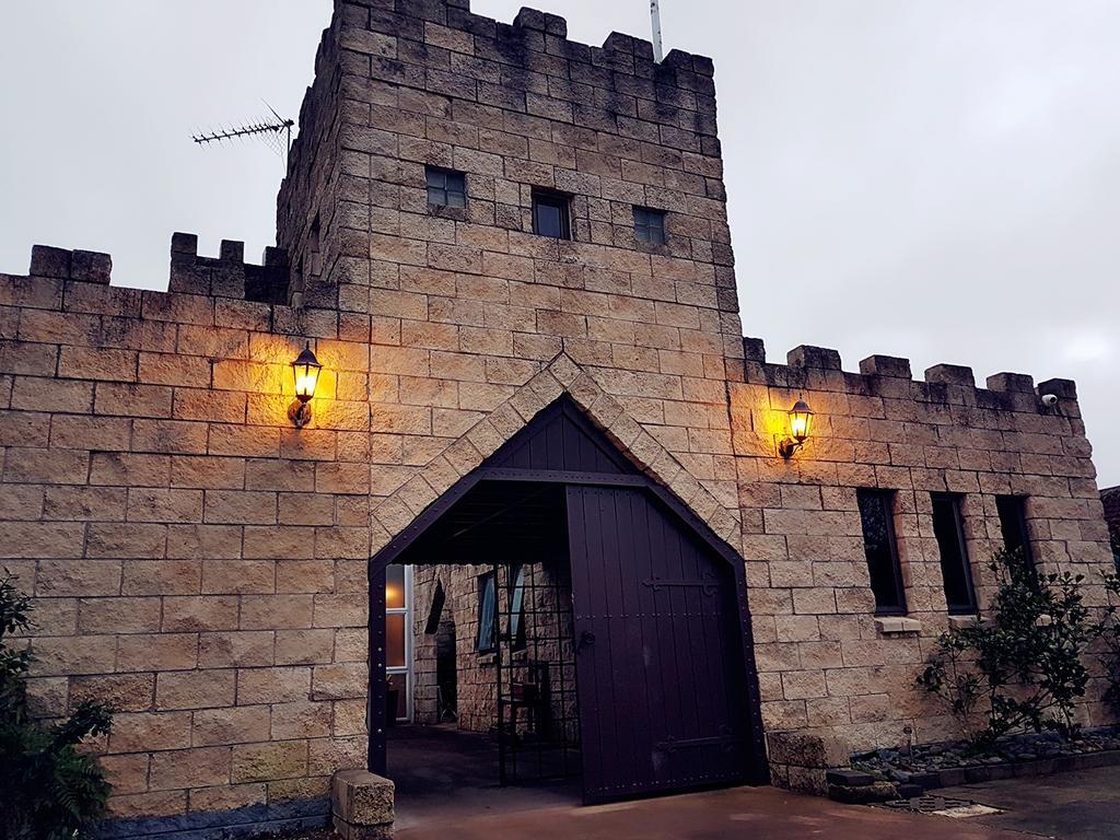 Unique Castle In Auckland Villa Екстериор снимка