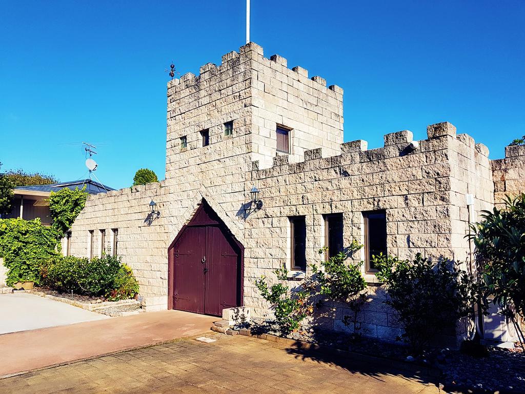 Unique Castle In Auckland Villa Екстериор снимка